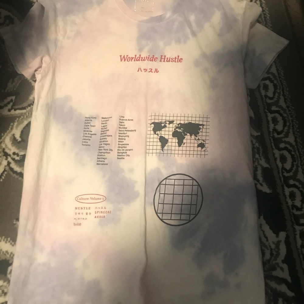Rue 21 world wide hustle shirt